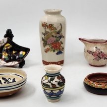 לוט של 8 כלי קרמיקה וחרס ישנים