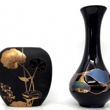 לוט של 2 אגרטלי פורצלן וקרמיקה ישנים ואיכותיים