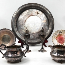 לוט של 9 פריטי מתכת ישנים