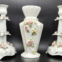 לוט של אגרטל וזוג פמוטים