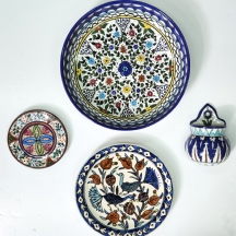 לוט של 4 פריטי קרמיקה ארמניים