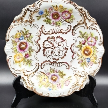 קערת פורצלן רומנית ישנה על פי מודל של 'מייסן' (Meissen), מעוטרת בצביעת יד באמייל