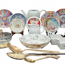 לוט של 18 פריטים שונים