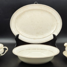 לוט של 5 כלי פורצלן אמריקאים