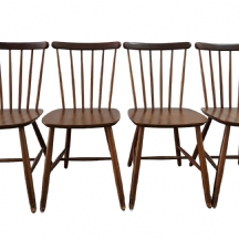 לחובבי וינטג' - סט של 4 כיסאות עת ישנים משנות השבעים