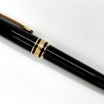 מון בלאן (montblanc) - עט כדורי Meisterstuck