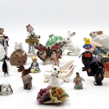 לוט של 23 פריטים ישנים שונים