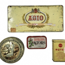 לאספני קופסאות פח ישנות - לוט של 4 קופסאות ישנות שונות, מצב משומש בהתאם לגיל