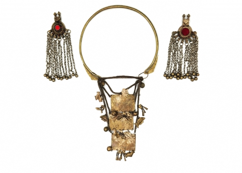 לוט של 3 תכשיטים אתניים ישנים