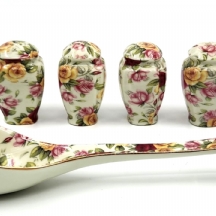 לוט של 5 כלי פורצלן