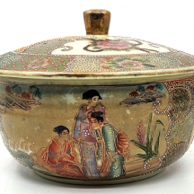 כלי סיני דקורטיבי עגול