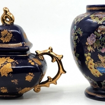 לוט של 2 כלי קרמיקה ישנים שונים