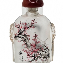 בקבוק הרחה (Snuff Bottle) סיני עשוי זכוכית, מעוטר מצידו הפנימי