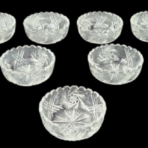 סט של 7 קעריות קריסטל ישנות ויפות, מעוטרות בעבודת ליטוש ידנית