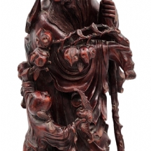 למביני דבר פסל עץ סיני איכותי, מגולף בעבודת יד בדמות חכם סיני