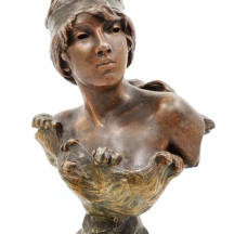 עמנואל וילאניס (Emmanuel Villanis, צרפתי, 1858–1914) - 'נימפה', פסל צרפתי עתיק