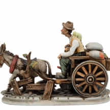 פסל חרסינה בדמותם של חאבייר והאלמנה כרמן לולובריג'ידה