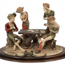 'שחקני הקלפים' - קבוצה פיסולית איטלקית