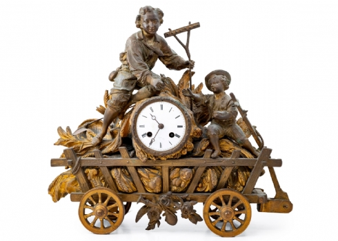 שעון קמין צרפתי עתיק עשוי שפלטר (Spelter) מוזהב