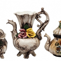 לוט של 3 כלי חרס איטלקיים ישנים וגדולים, מתוצרת 'קאפו דימונטה' (Capodimonte)