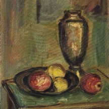 'טבע דומם עם כד האפר של דודה ליליאן וארבעה תפוחים' - ציור ישן, שמן על בד, חתום
