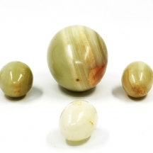 #1 לוט של 4 ביצים עשויות סוגי שיש ואבן טבעית שונים