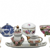 לוט של 15 חפצי נוי שולחנים שונים