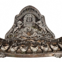 חנוכיה עשויה כסף 'סטרלינג' (חתומה: 925), משקל: 350 גרם