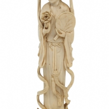 פסל סיני עתיק ואיכותי מגולף בעבודת יד אמן, לא חתום, בסיס עץ