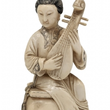 פסל סיני עשוי חומר לבן יוקרתי מגולף בעבודת יד אמן, לא חתום