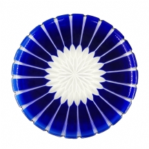 צלחת הגשה איכותית מאד ויפה במיוחד, עשויה קריסטל מרובד בכחול ספיר ומלוטש בעבודת