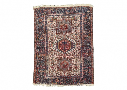 שטיח ישן, עשוי עבודת יד, מידות: 195X145 ס"מ.