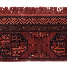 שטיח רנר ישן עשוי עבודת מכונה, מידות: 135X40 ס"מ.