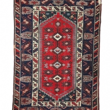 שטיח ישן, ארוג בעבודת יד, מידות: 180X125 ס"מ.