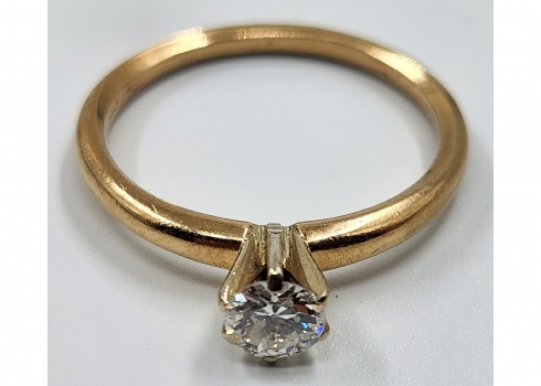 טבעת סוליטר עשויה זהב צהוב 14 קארט (משקל: 2.15 גרם), משובצת יהלום במשקל של כ: 45