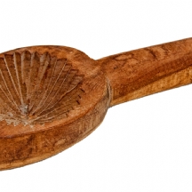 כף עשויה עץ