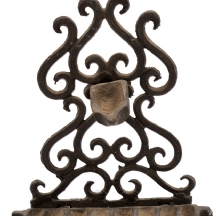 10# לאספני חנוכיות ישנות - חנוכייה ישנה עשויה פליז, צפון אפריקה, תיקוני הלחמות,