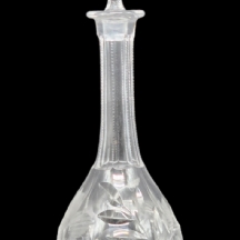 דקנטר ישן עשוי קריסטל