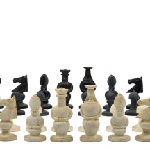 סט של 32 כלי שחמט ישנים