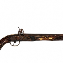 קישוט בצורת אקדח עתיק