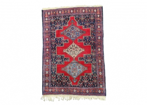 שטיח פרסי ישן מסוג סנה כורדיסטן, עבודת יד, צמר על כותנה, מידות: 111X162 ס"מ.