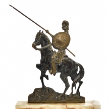 פסל שולחני עתיק מהשליש הראשון של המאה העשרים, בדמותו של דּוֹן קִישׁוֹט