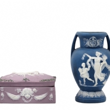 לוט של 2 פרטי ביסקוויט עתיקים מסוף המאה ה-19, צבועים