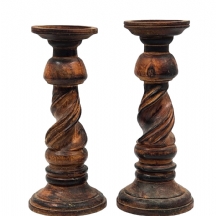 זוג מעמדי עץ ישנים