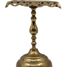 מעמד טריבט עתיק (Trivet Stand), כפי הנראה אנגלי (ויקטוריאני), עשוי פליז