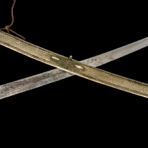 חרב מעוטרת בסגנון עתיק