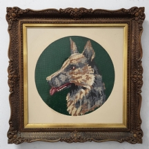 'כלב זאב' - תמונת גובלן ישנה ויפה עשויה בעבודת יד