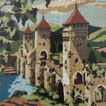 'טירה על הנהר - תמונת גובלן גדולה ישנה ויפה עשויה בעבודת יד