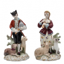 זוג פסלי פורצלן בדמות רועה ורועה