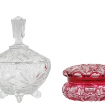 לוט של 2 פריטי נוי שונים מזכוכית ומקריסטל מרובד בגוון 'קרנברי'